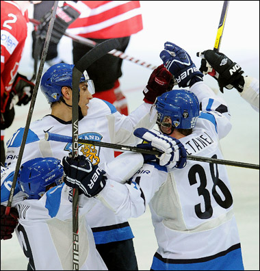 11 мая 2012 года. Хельсинки. Чемпионат мира. Групповой турнир. Финляндия — Канада — 3:5