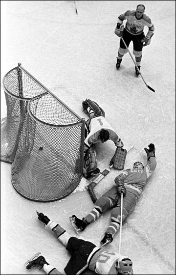 Решающий гол Вячеслава Старшинова в ворота сборной Канады на Олимпиаде-1964