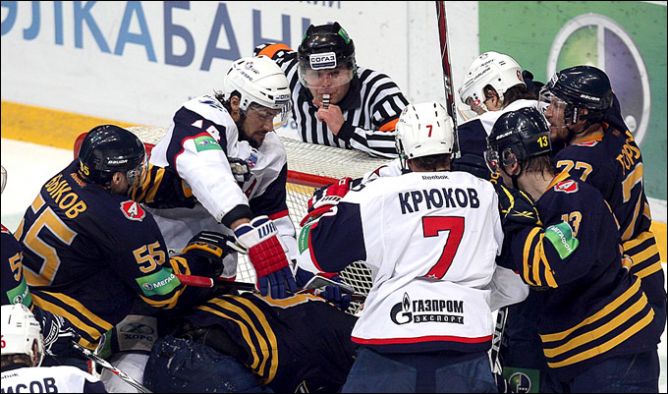 14 марта 2011 года. Мытищи. Плей-офф КХЛ. 1/4 финала. "Атлант" — СКА — 1:2. 14 марта 2011 года. Мытищи. Плей-офф КХЛ. 1/4 финала. "Атлант" — СКА — 1:2.