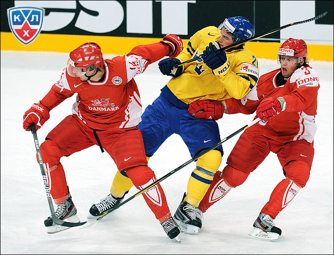 Кирилл Старков против сборной Швеции