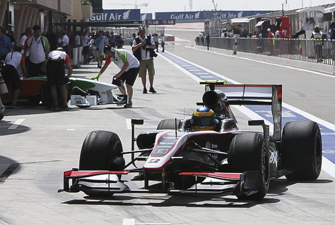 Бруно Сенна за рулём «Хиспании» F110 в пятницу Бруно Сенна за рулём «Хиспании» F110 в пятницу
