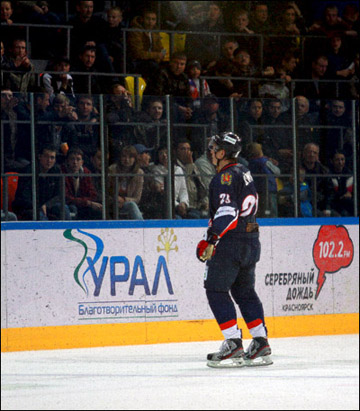 Александр Сёмин в своем дебютном матче в ВХЛ