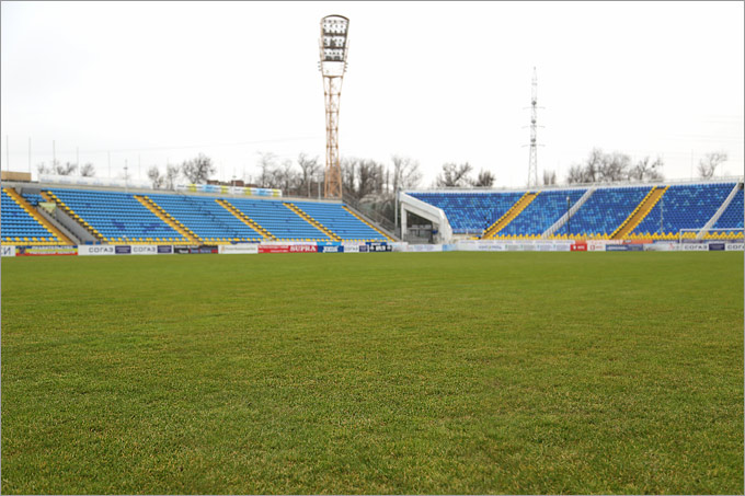 http://img.championat.com/i/article/24/91/1394192491_b_rostov-stadion-olimp-2.jpg