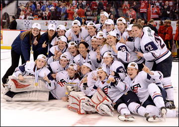 Женская хоккейная сборная США — пятикратный и действующий чемпион мира