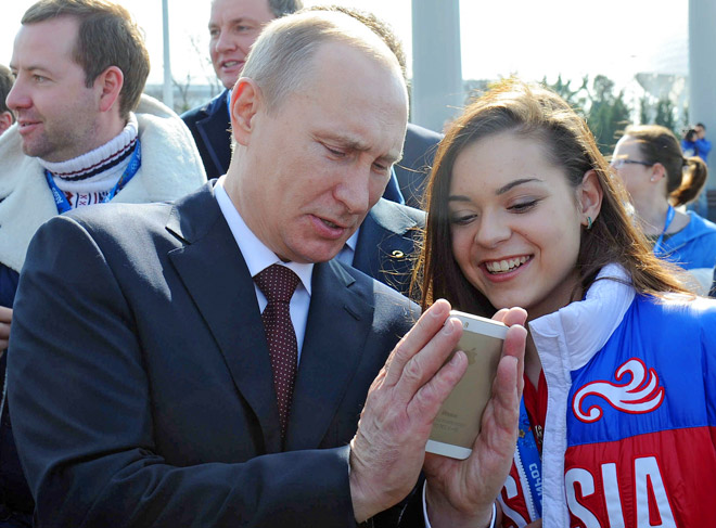 1400323275_b_vladimir-putin-i-adelina-sotnikova.jpg