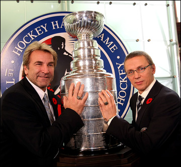Игорь Ларионов и Гленн Андерсон на церемонии введения в Зал славы НХЛ