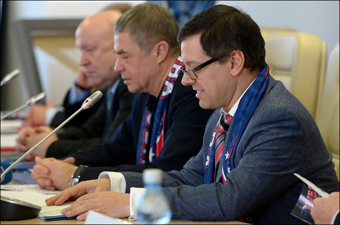 Дмитрий Ефимов на пресс-конференции, посвященной Кубку Вызова — 2014