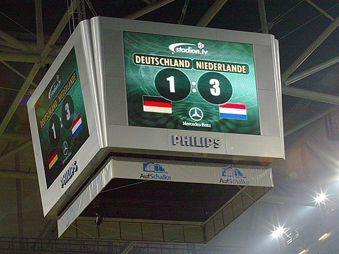 Голландские футболисты могут играть только за сборную Нидерландов