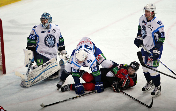 4 января 2012 года. Новокузнецк. Регулярный чемпионат КХЛ. "Металлург" (Новокузнецк) — "Динамо" (Минск) — 4:2