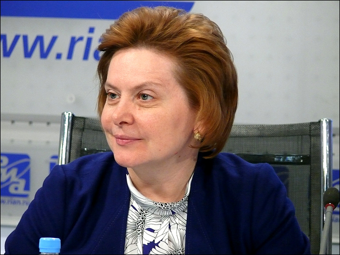 Главная хоккейная леди России, губернатор Ханты-Мансийского автономного округа Наталья Комарова.