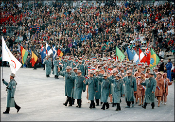 8 февраля 1992 года. Альбервиль. Церемония открытия XVI Зимних Олимпийских игр. Делегация Объединенной команды