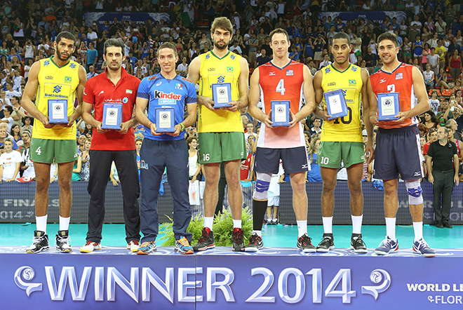 Тейлор Сандер – лучший игрок Мировой лиги 2014 года (крайний справа)