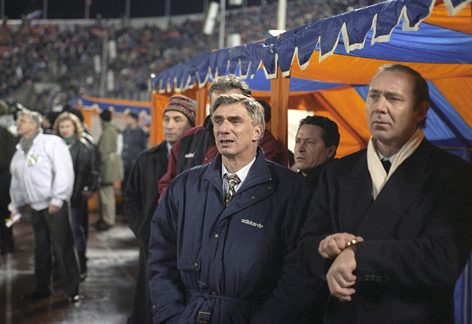 Олег Романцев и Георгий Ярцев за несколько секунд до окончания "золотого" матча чемпионата России 1996 года