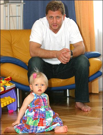 Руслан Салей с дочерью