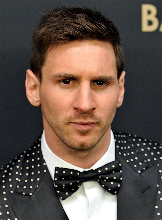 http://img.championat.com/i/news/55/71/1357815571_b_messi-podpisal-kontrakt-s-dolce-gabbana.jpg