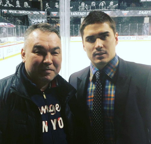 Якупов пригласил своего первого тренера на матч с «Нью-Джерси»