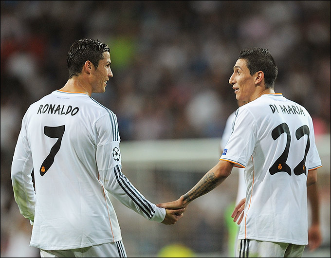Криштиану Роналду (слева) и Анхель ди Мария забили по два гола в ворота "Копенгагена"