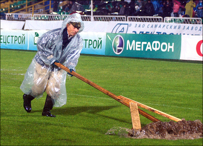 939276_b_pfk-krylja-sovetov-fk-dinamo-13-foto_1317032450.jpg