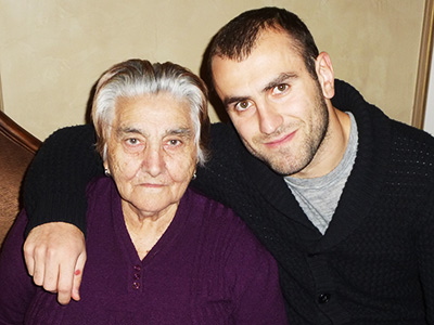 Юра Мовсисян со своей бабушкой