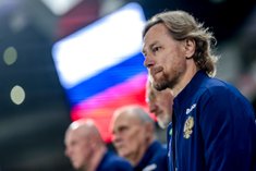 Валерий Карпин