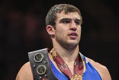 Давид Суров