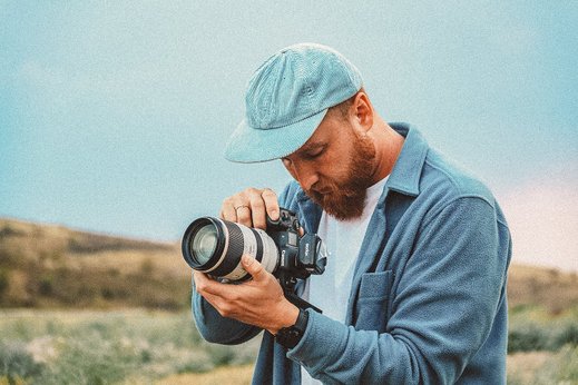 «Фотография не дала мне умереть от скуки»: как скейтбордист сменил доску на камеру