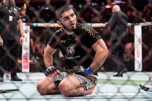 «Собираюсь побить все рекорды». Чего ещё может достичь Махачев в UFC