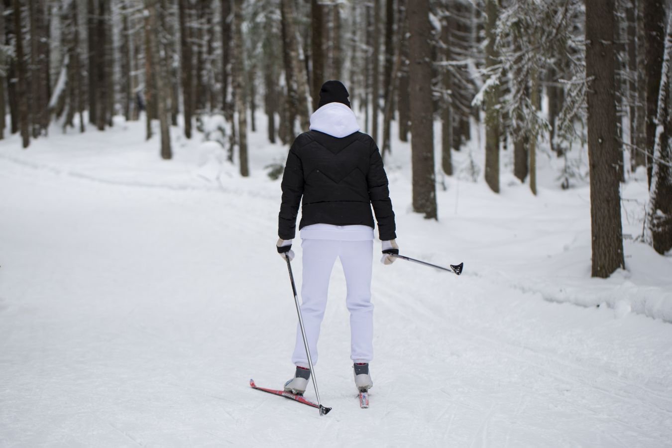Терапевт назвал самые полезные зимние виды спорта