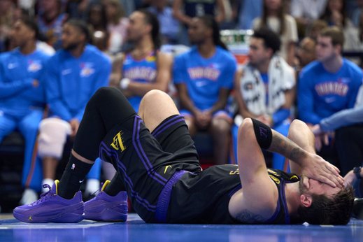 Лука Дончич пропустит остаток регулярки. Но награды возможны даже с 64 играми. Как?