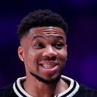 Яннис Адетокунбо