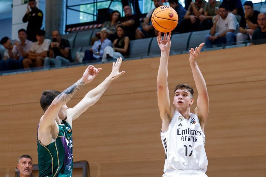 Егор Амосов