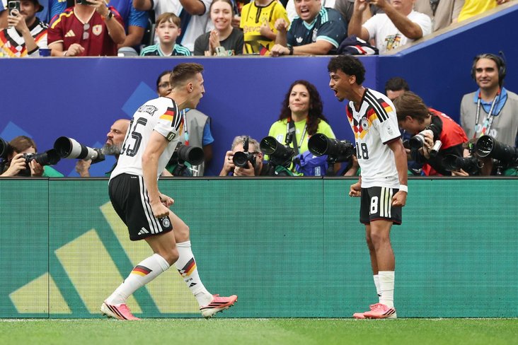 https://img.championat.com/OBC3PsG2BFMcTEZerP3AA8OFt5dIFoxbdOhaTfD_3N4/p(w:732/h:488)/news/big/l/r/sbornaya-germanii-zabila-sem-golov-v-vorota-komandy-kyurasao-v-matche-chm-2026_1781463224272629726.jpg