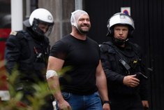 Драки сербских фанатов и англичан