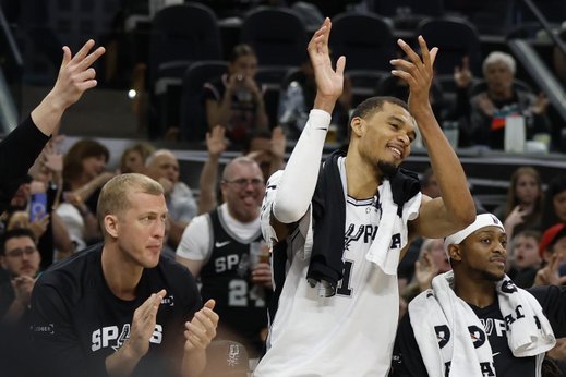 Сломал систему за 8 минут. Виктор Вембаньяма установил крутой рекорд НБА, даже не вспотев