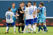 Матч «Зенита» с «Факелом» закончился скандалом с потасовкой. И к этому шло всю игру