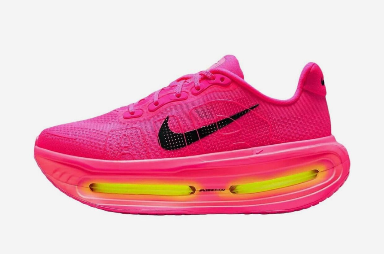 Кроссовки Nike Vomero Premium, 30 783 руб.