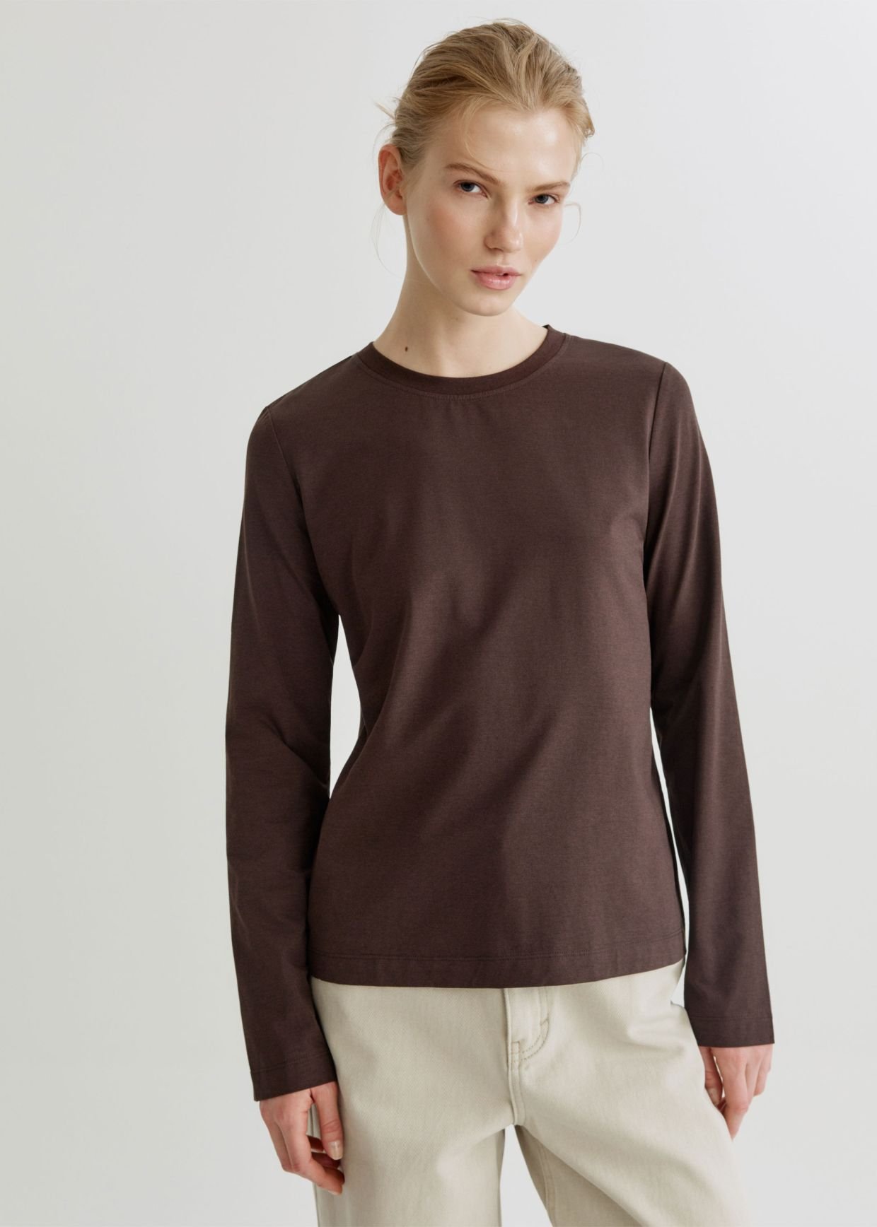 Базовый лонгслив Sela, 999 рублей 