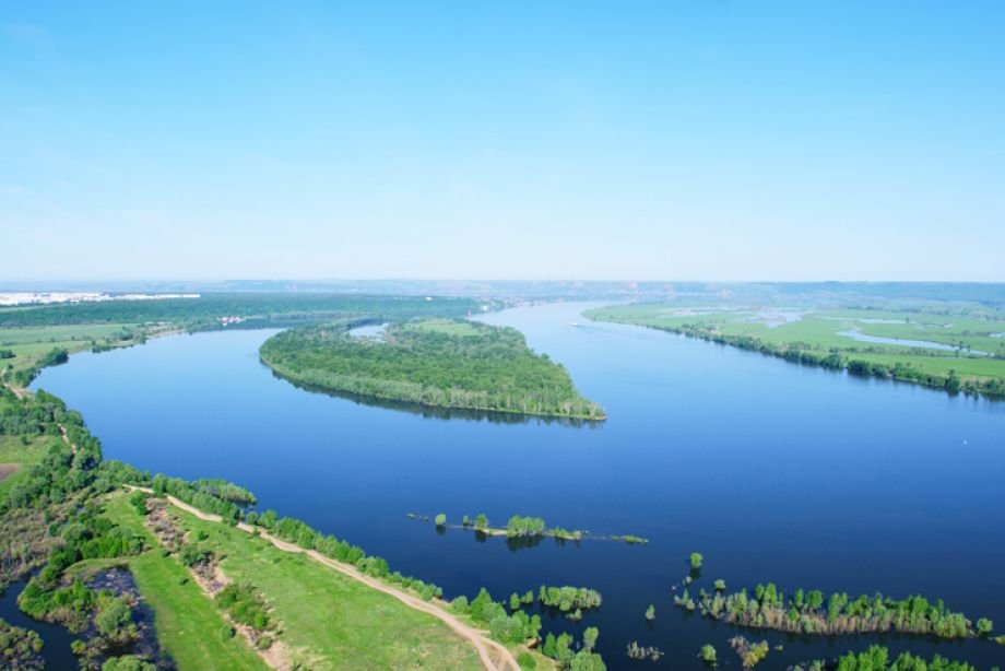 Река Кама в окрестностях Нижнекамска