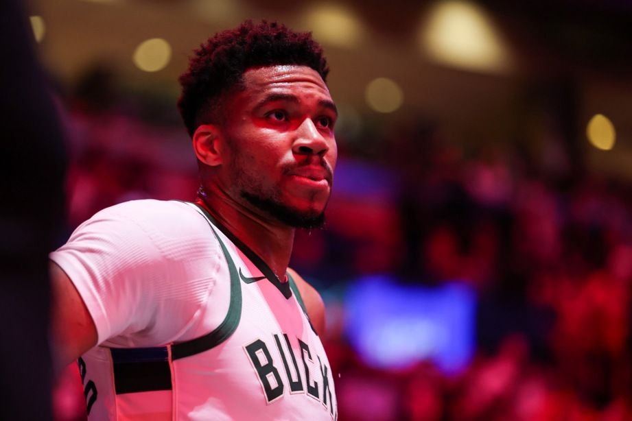 Яннис Адетокунбо, сезон-2025/2026