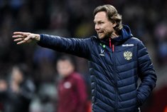 Валерий Карпин