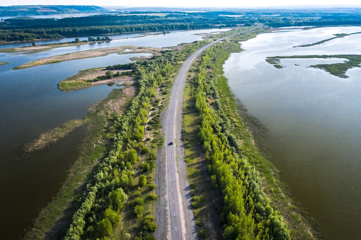 Дорога возле Свияжска