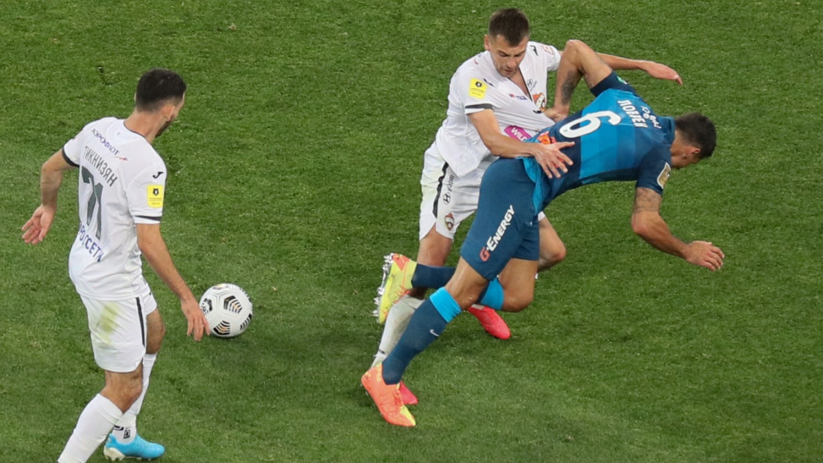 https www championat com football news 4295535 arbitr predstoyaschego matcha cska zenit ranee byl futbolistom armejcev html