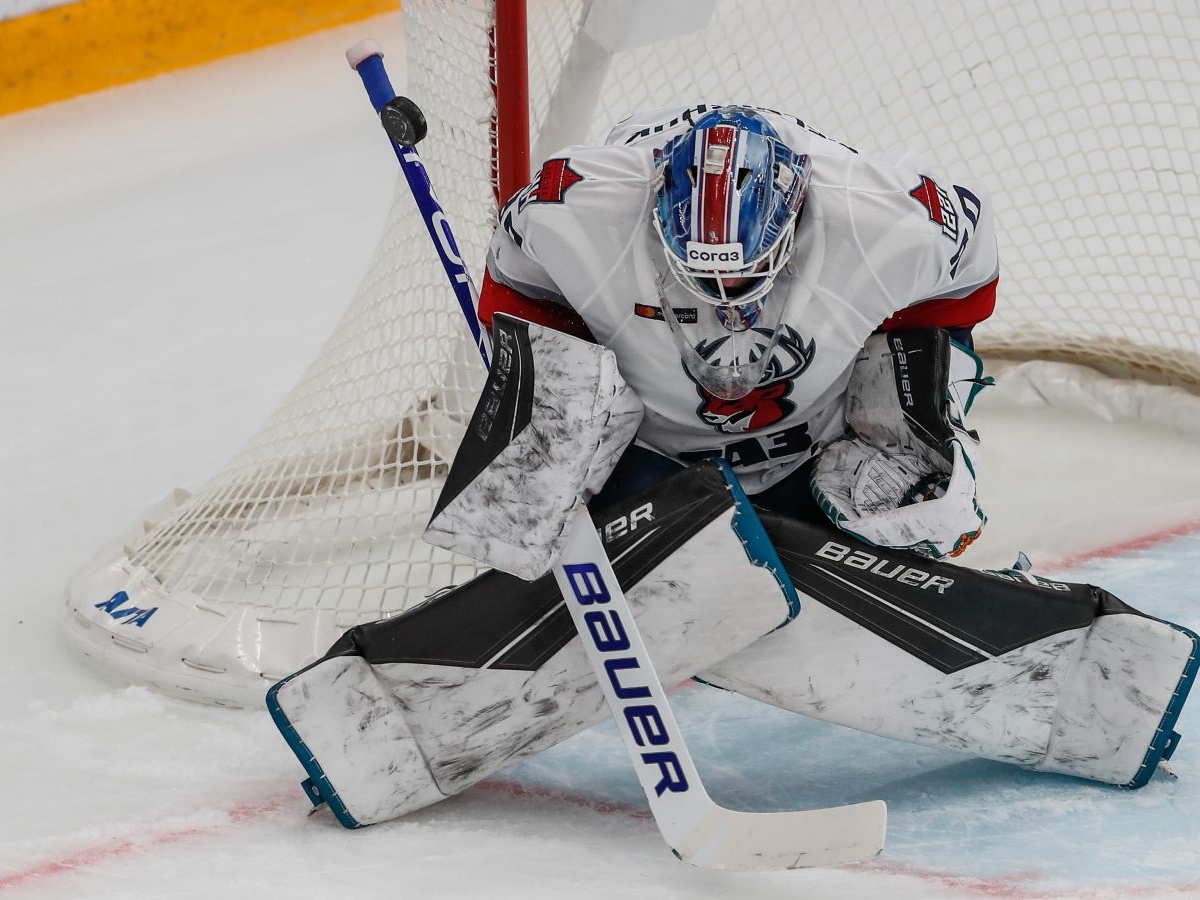 Еркектер белдікпен трахсталады (фото)
