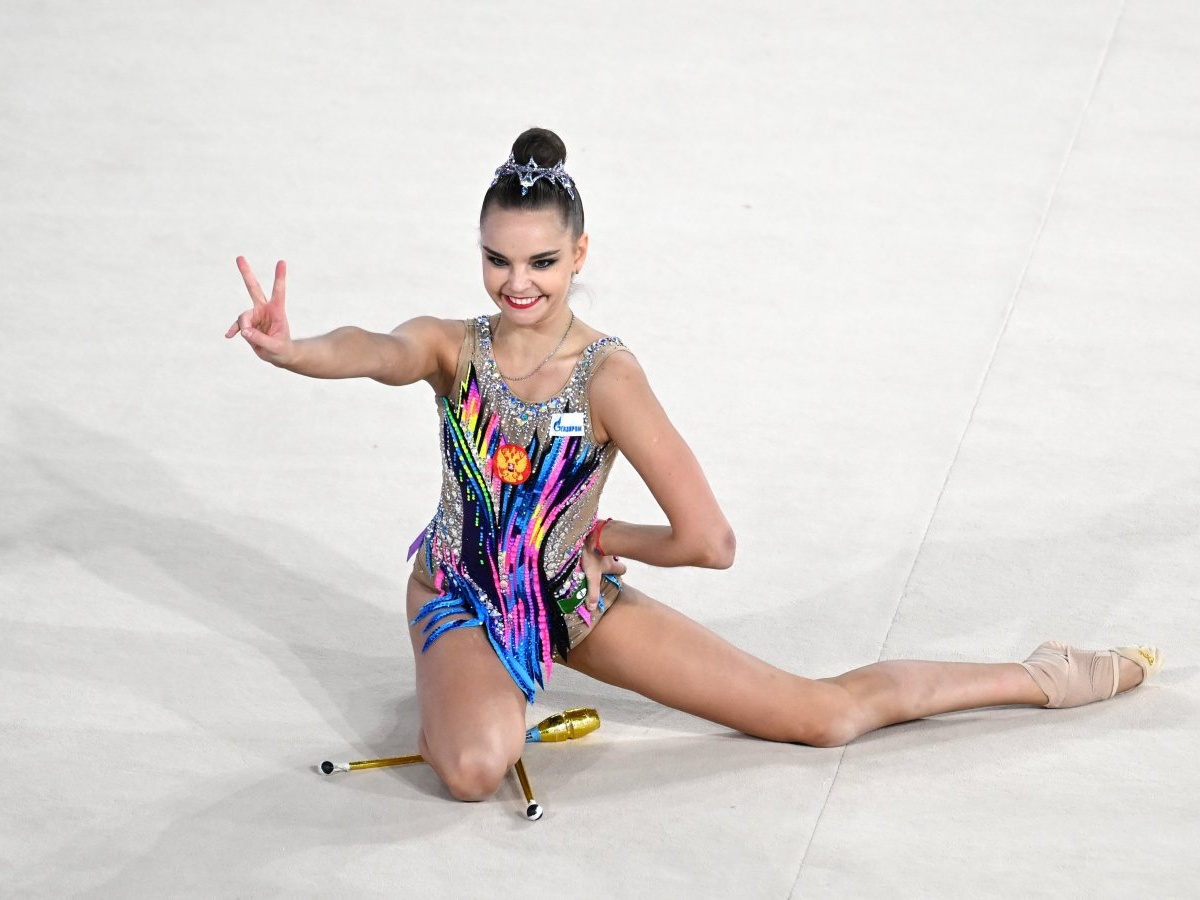 Чемпионат мира по художественной гимнастике — 2021: Дина Аверина выиграла  многоборье и установила мировой рекорд - Чемпионат