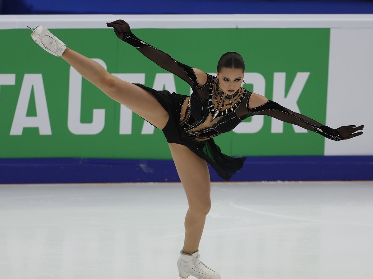 Ками́ла Вали́ева sexy Валиева — о роли в ледовом шоу Навки: моя роль хоть довольно маленькая, но  властная - Чемпионат