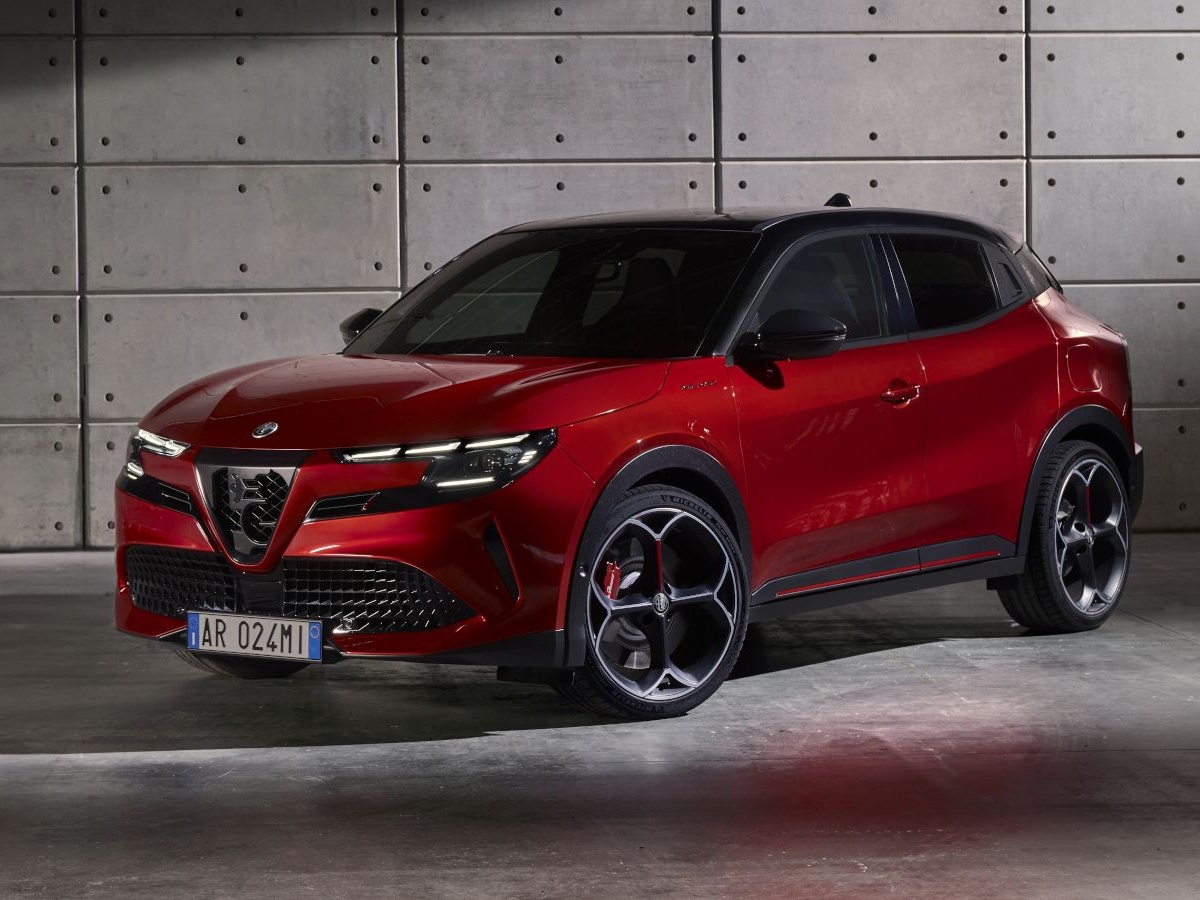 Alfa Romeo заставили переименовать машину через пять дней после премьеры -  Чемпионат