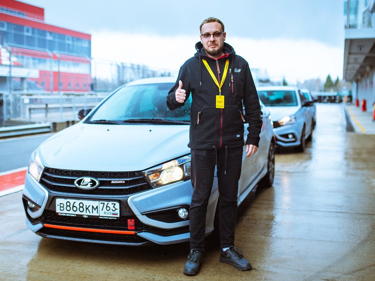 Как управлять Lada Vesta Sport на Moscow Raceway — впечатления журналиста,  фото, советы - Чемпионат