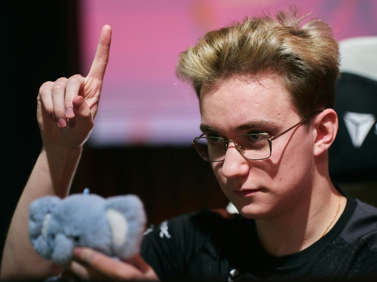 Наконец я снова в команде». Россиянин FL4MUS — о возвращении в GamerLegion в CS 2 - Чемпионат