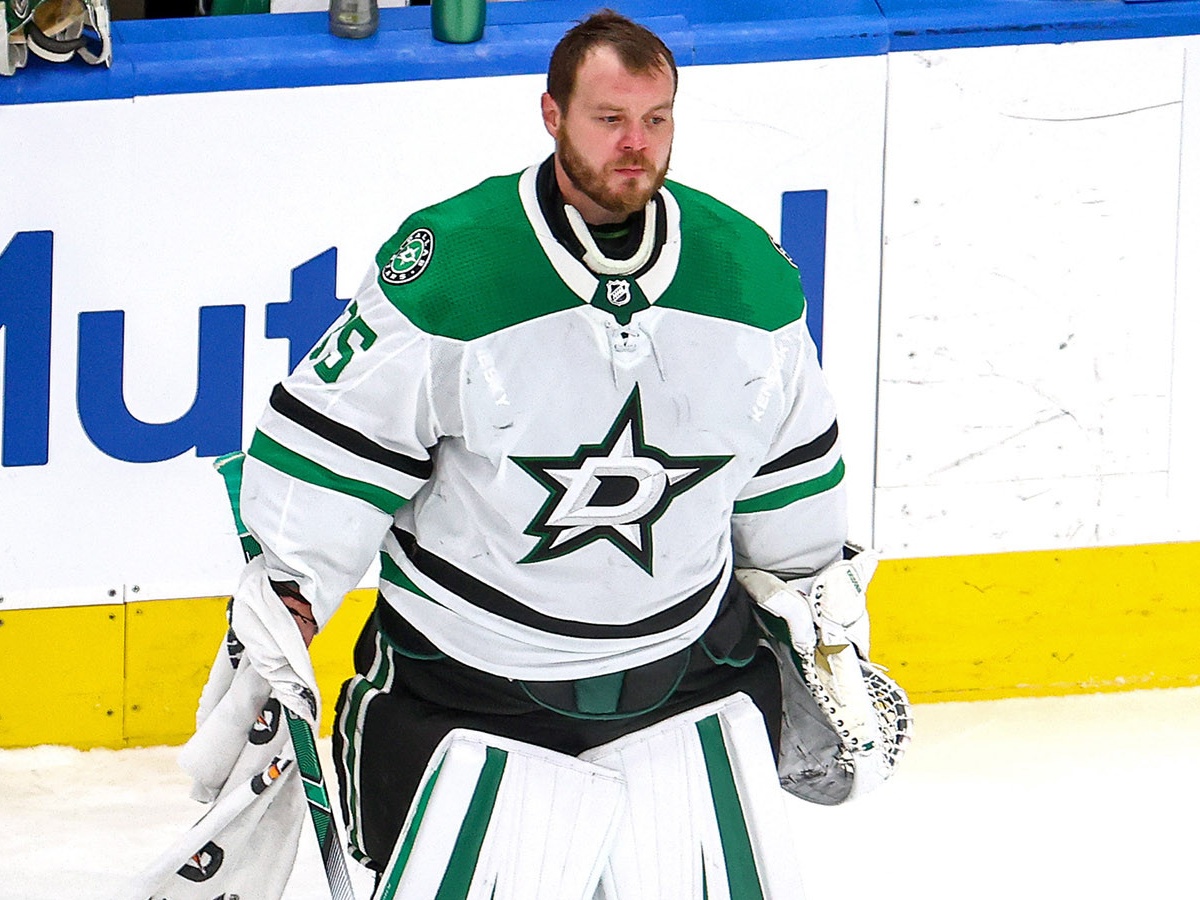 https://img.championat.com/c/1200x900/news/big/n/b/anton-hudobin-v-34-goda-poluchil-glavnyj-shans-v-nhl_15983707551041341875.jpg