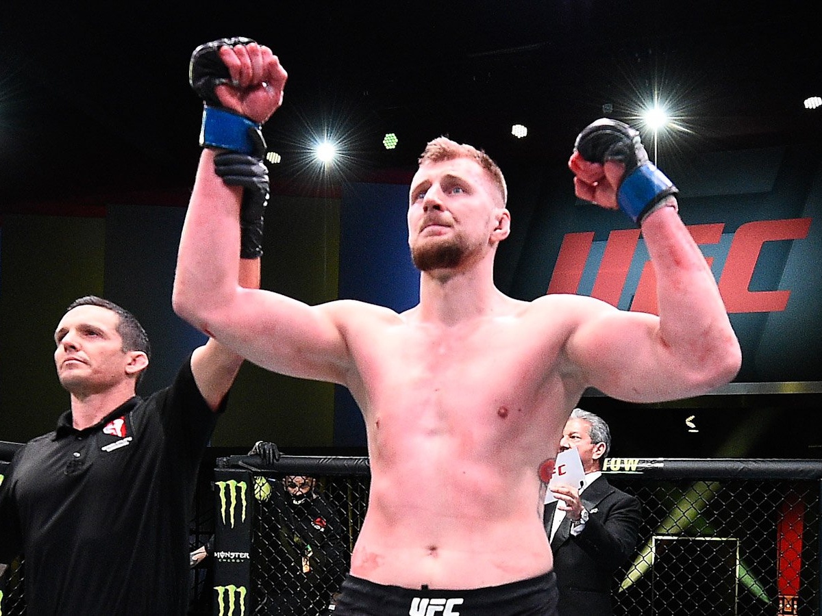 UFC 267: Александр Волков победил Марчина Тыбуру, результат поединка -  Чемпионат